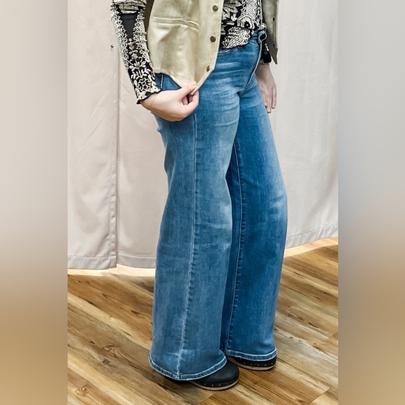 Judy Blue Mid Rise Retro Wide Leg Jeans Medium Wash JB82702REG 82702PL - Picture 3 of 4